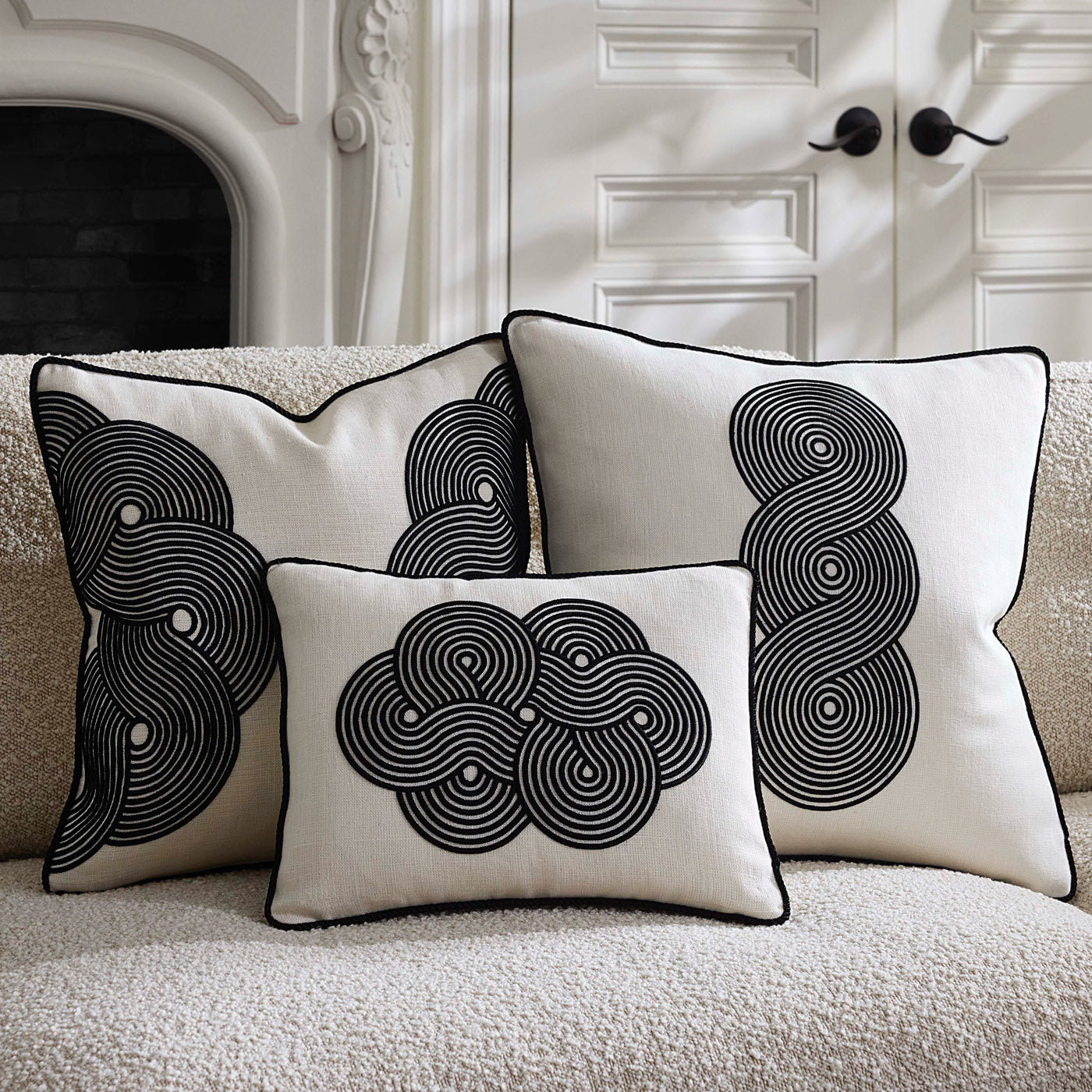 Pompidou B&W Half Circles Pillow